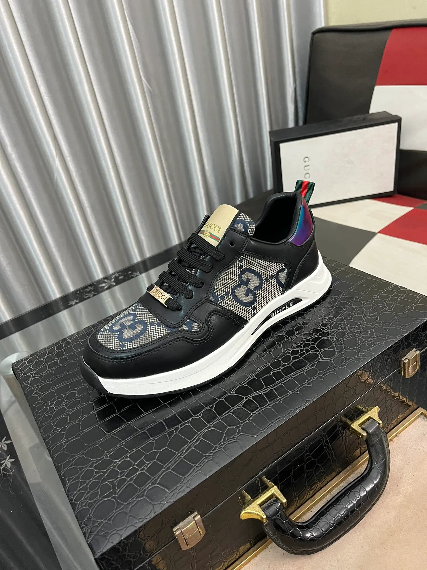 Men's Men's Shoes 💰420 ⌚️⌚️[GUCCI] Gucci men's casual shoes are absolutely popular 🔥The ultimate matching item for trendy men! Irresistible charm of super texture, the main recommendation, the upper is made of high-quality cowhide + breathable fabric, sheepskin feet, wear-resistant rubber sole, noble and elegant! Extremely comfortable🎁🎁You can be as handsome as you want💪 Size: 38-44!